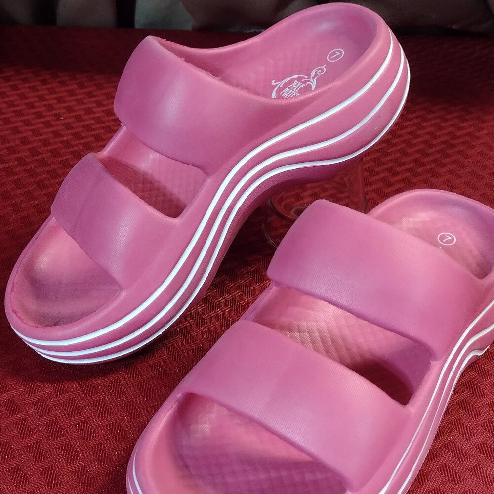 NEW Women’s Pink Sole Mates Slide Sandals – Size 7